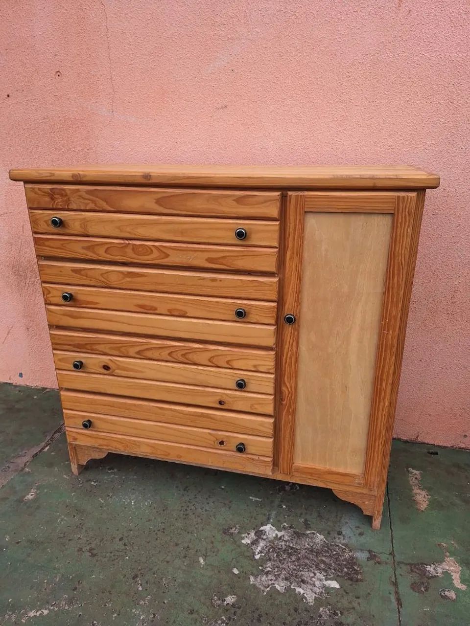 Cômoda de madeira 