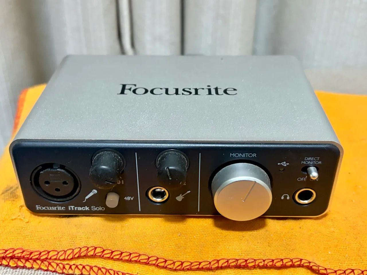 Interface Focusrite itrack Solo 24 bits 2x2 - Foto 2