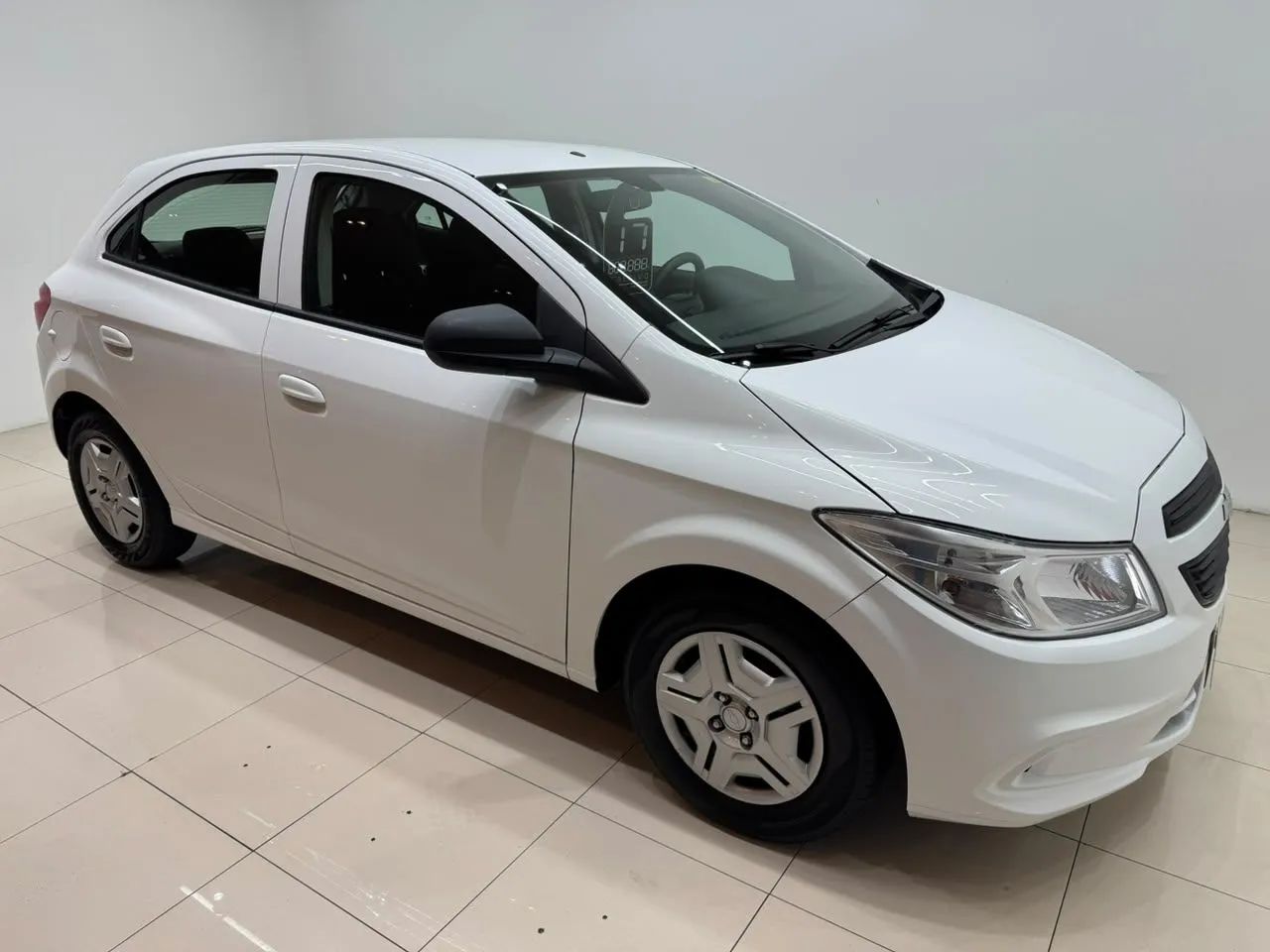 Chevrolet Onix JOY Hatch 1.0 8V Flex Mec. 4P 2017 - Foto 3