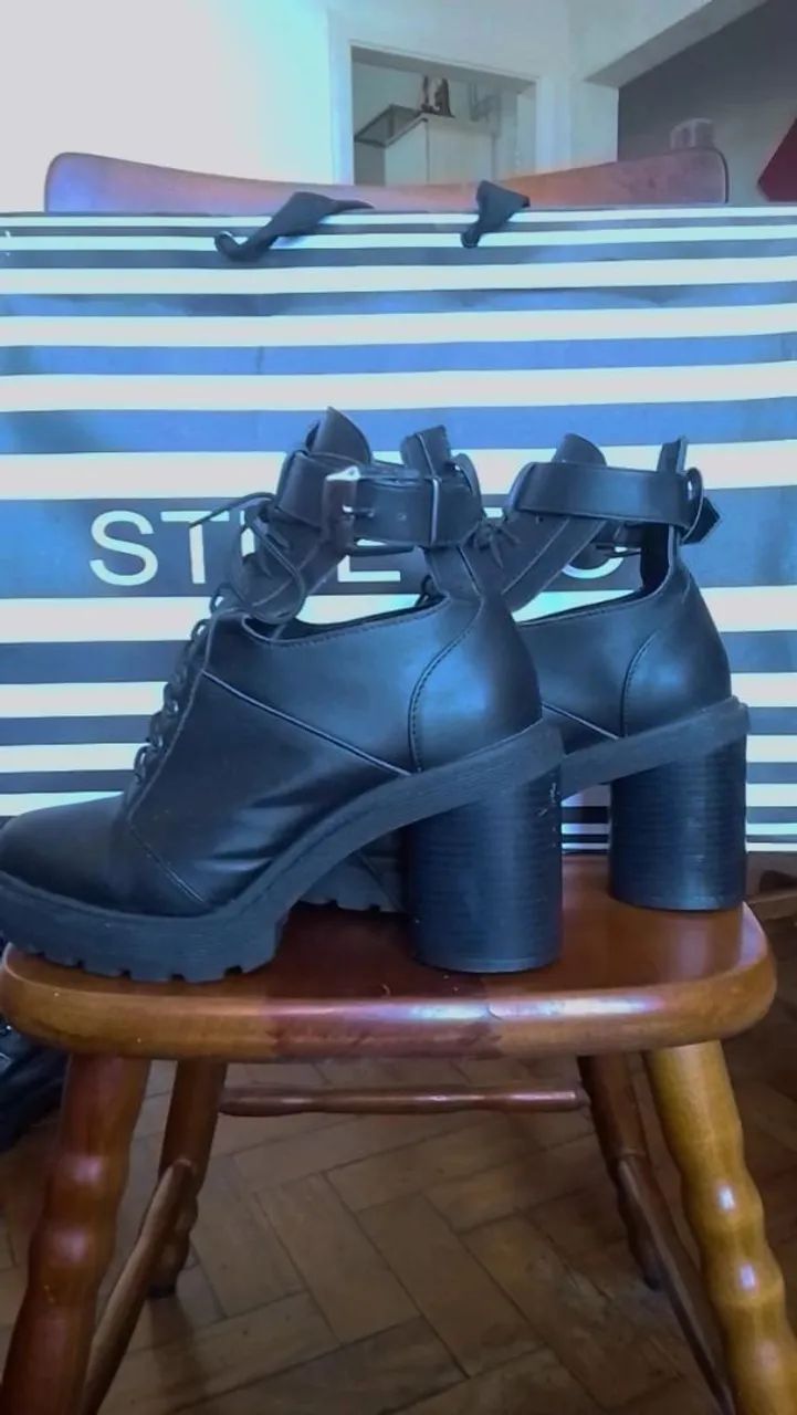 Bota estilosa  - Foto 4