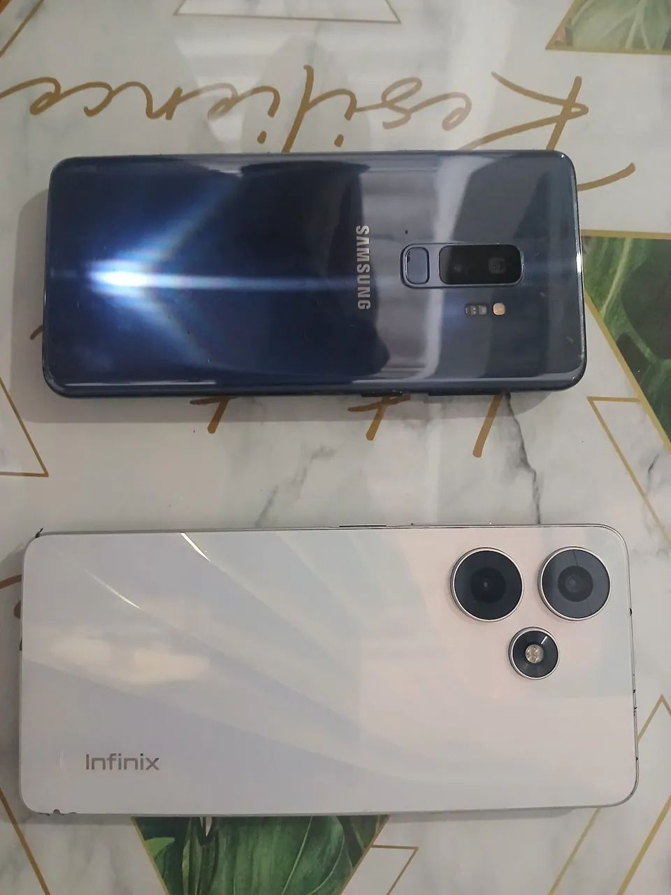 2 celulares  com defeito para tirar peças valor 500 os 2 - Foto 4