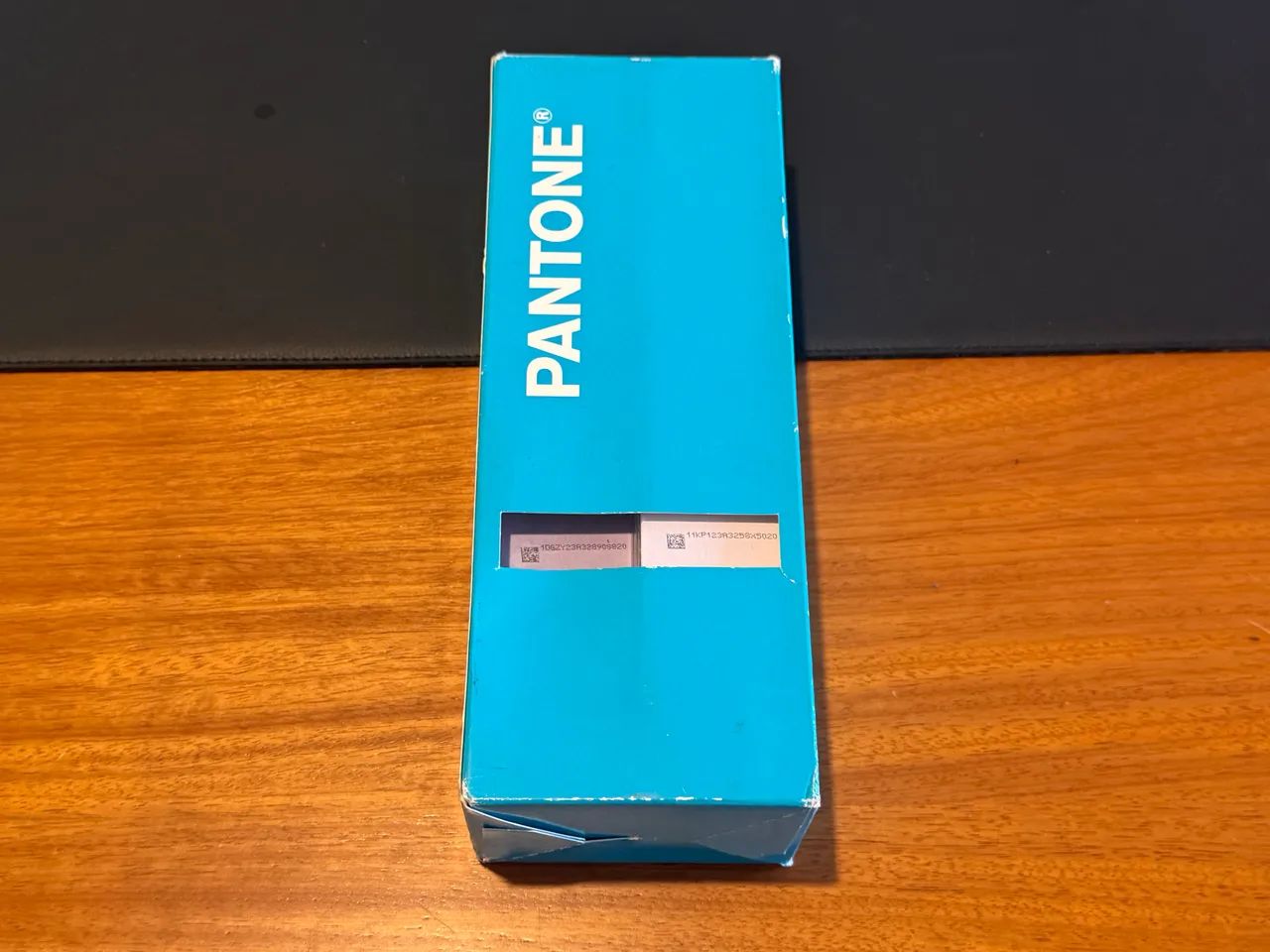 Escala Pantone Fórmula Guide Coated Uncoated - Foto 5