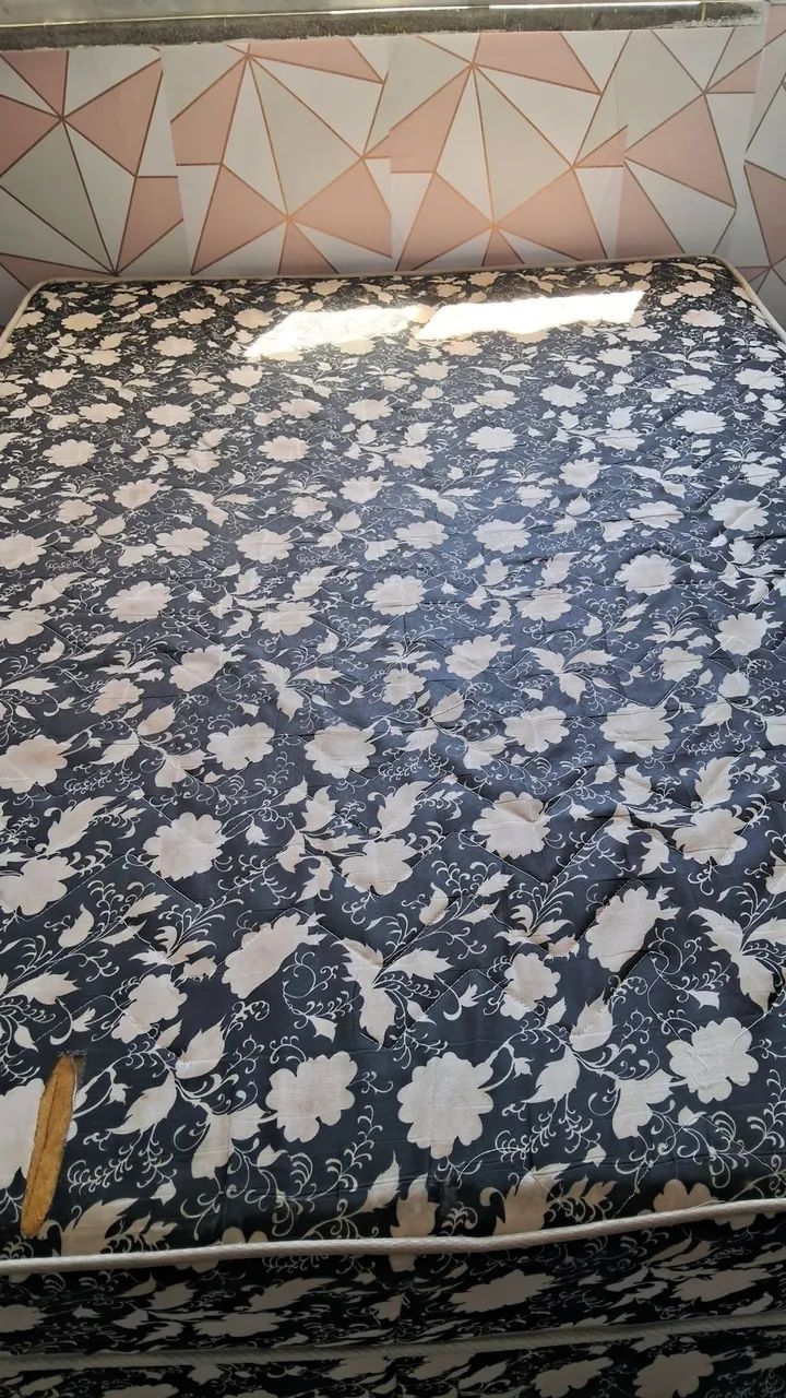 Cama de casal Box grande a venda  e super confortável  - Foto 5