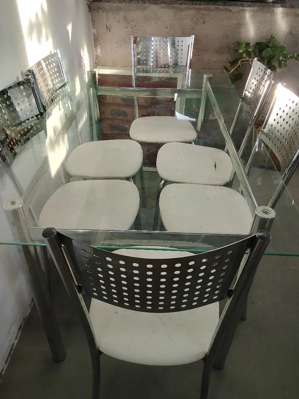 Mesa  tampo de vidro de 6 cadeiras - Foto 4