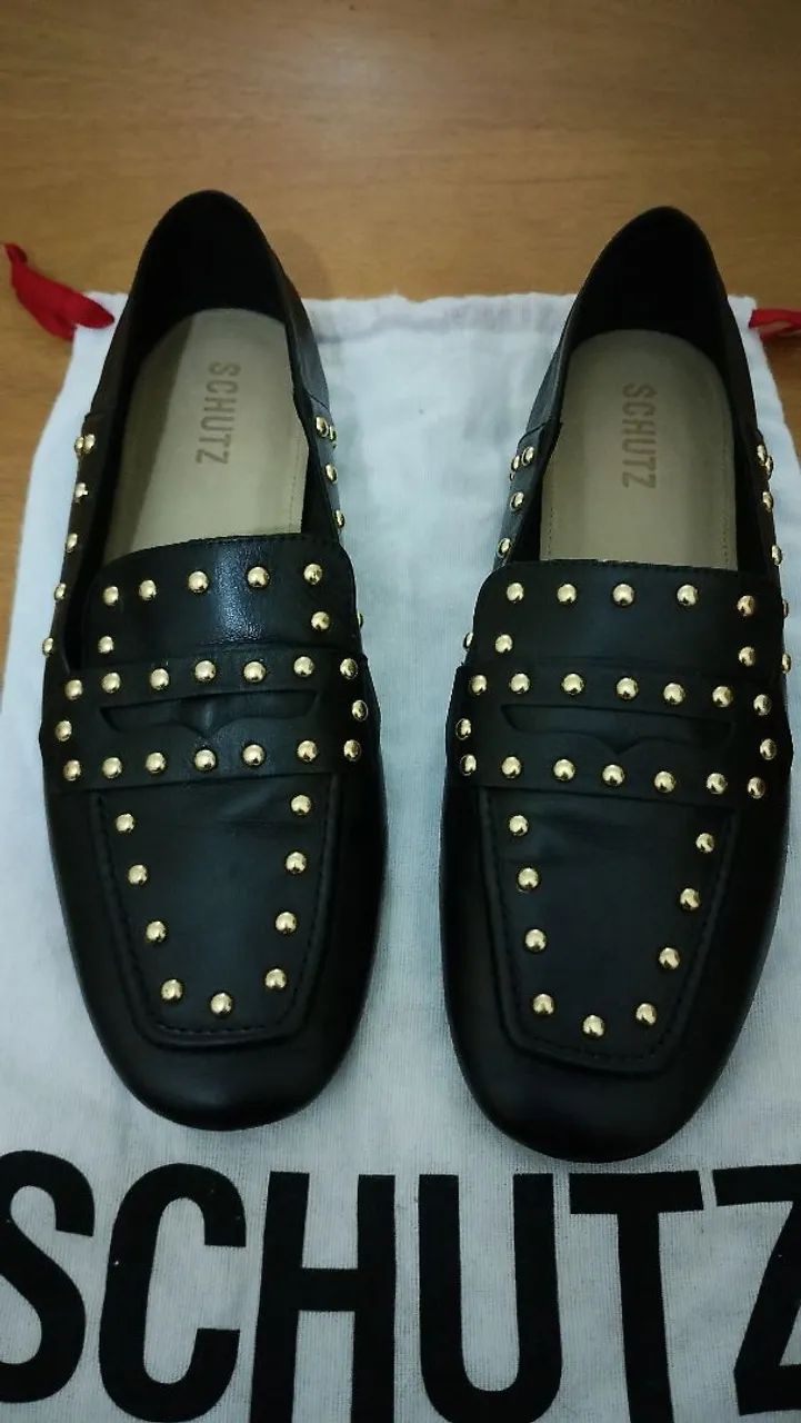Mocassim preto com tachas  - Foto 3