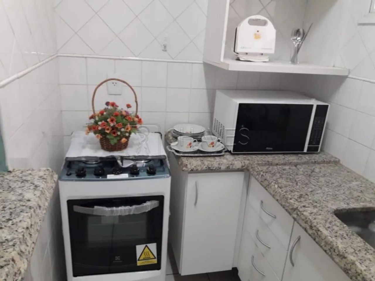 Kitnet mobiliada de 1 quarto para alugar no Edifício Villaggio Belluno, 32m², Nova Ribeirâ - Foto 3