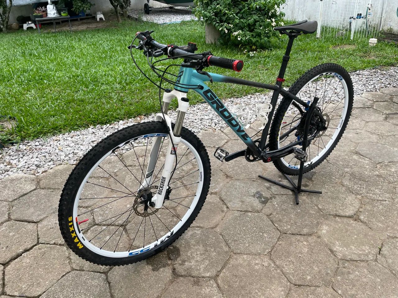 MTB Groove SKA pronta para competição.