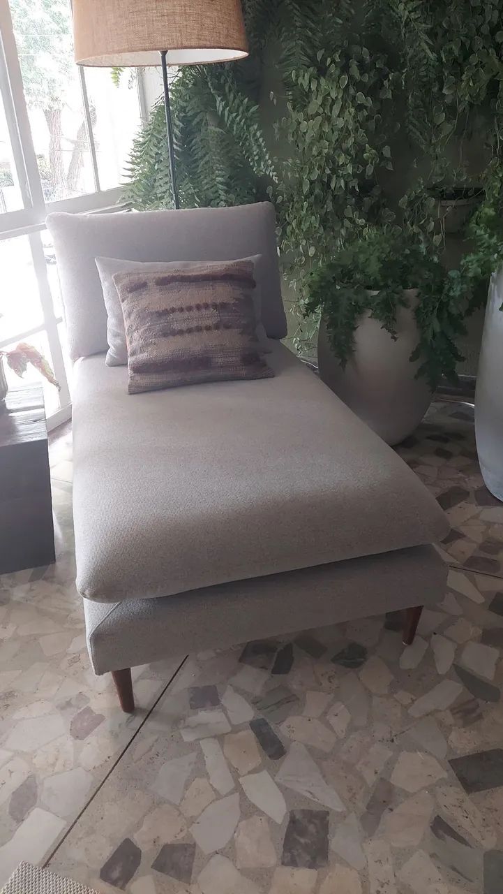 Promoção dia dos namorados! Chaise linho cinza