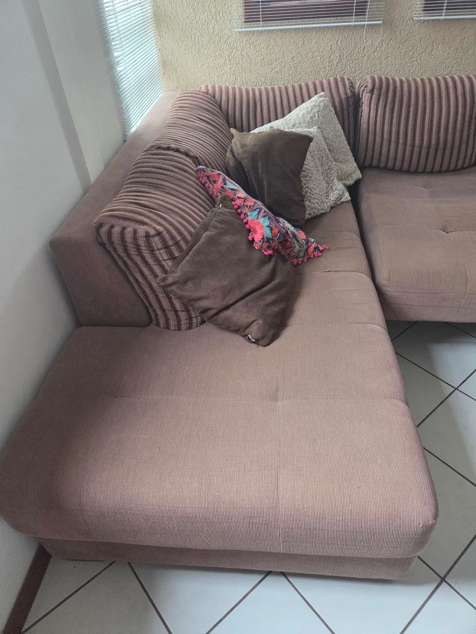 Sofá cama, estrutura forte  - Foto 2