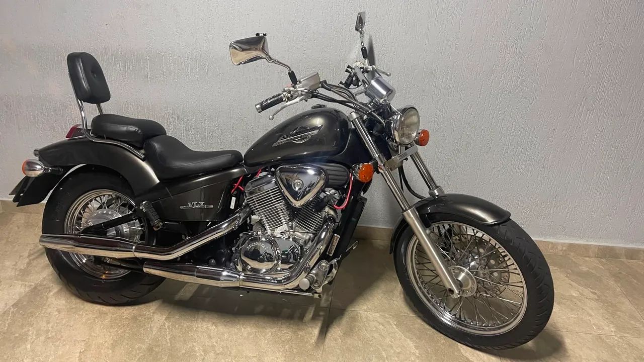 Shadow 600 - Foto 2
