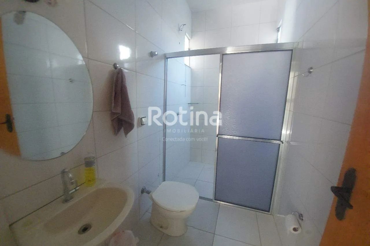 Excelente Casa Residencial e Comercial - Foto 2