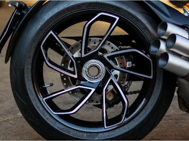 DUCATI DIAVEL V4 - Foto 5