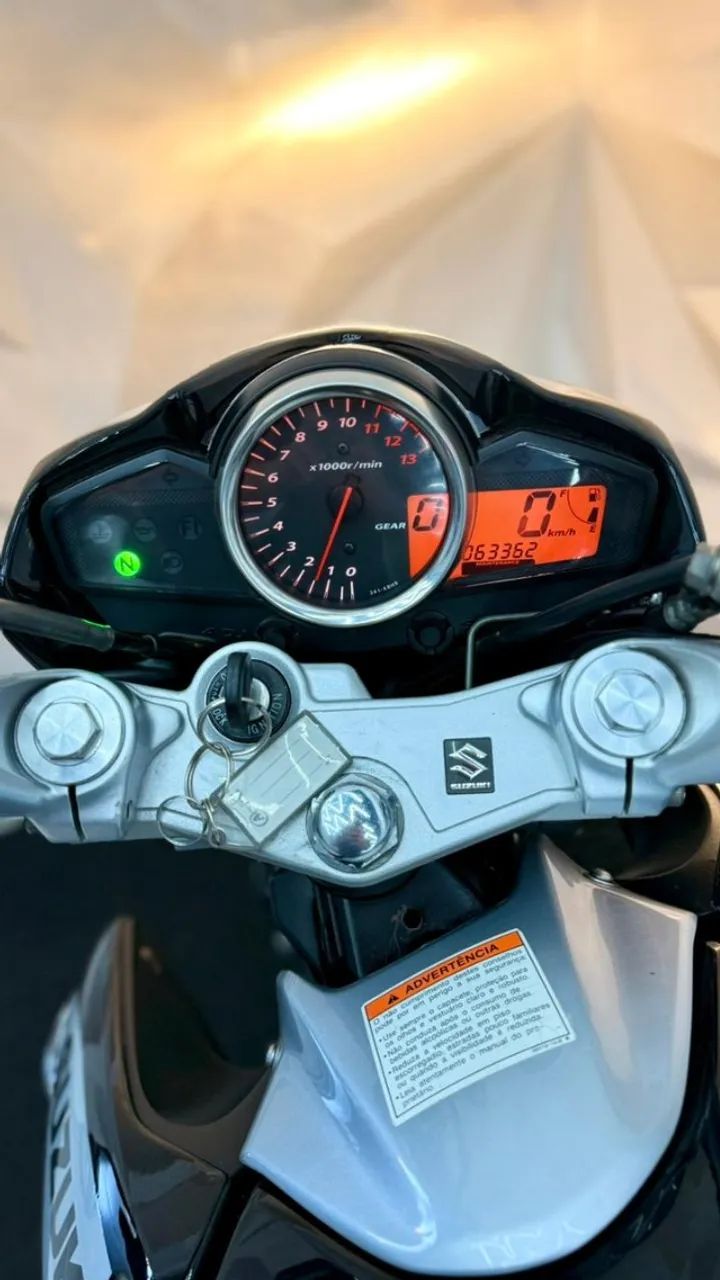 SUZUKI INAZUMA 250cc 2016 - Foto 3