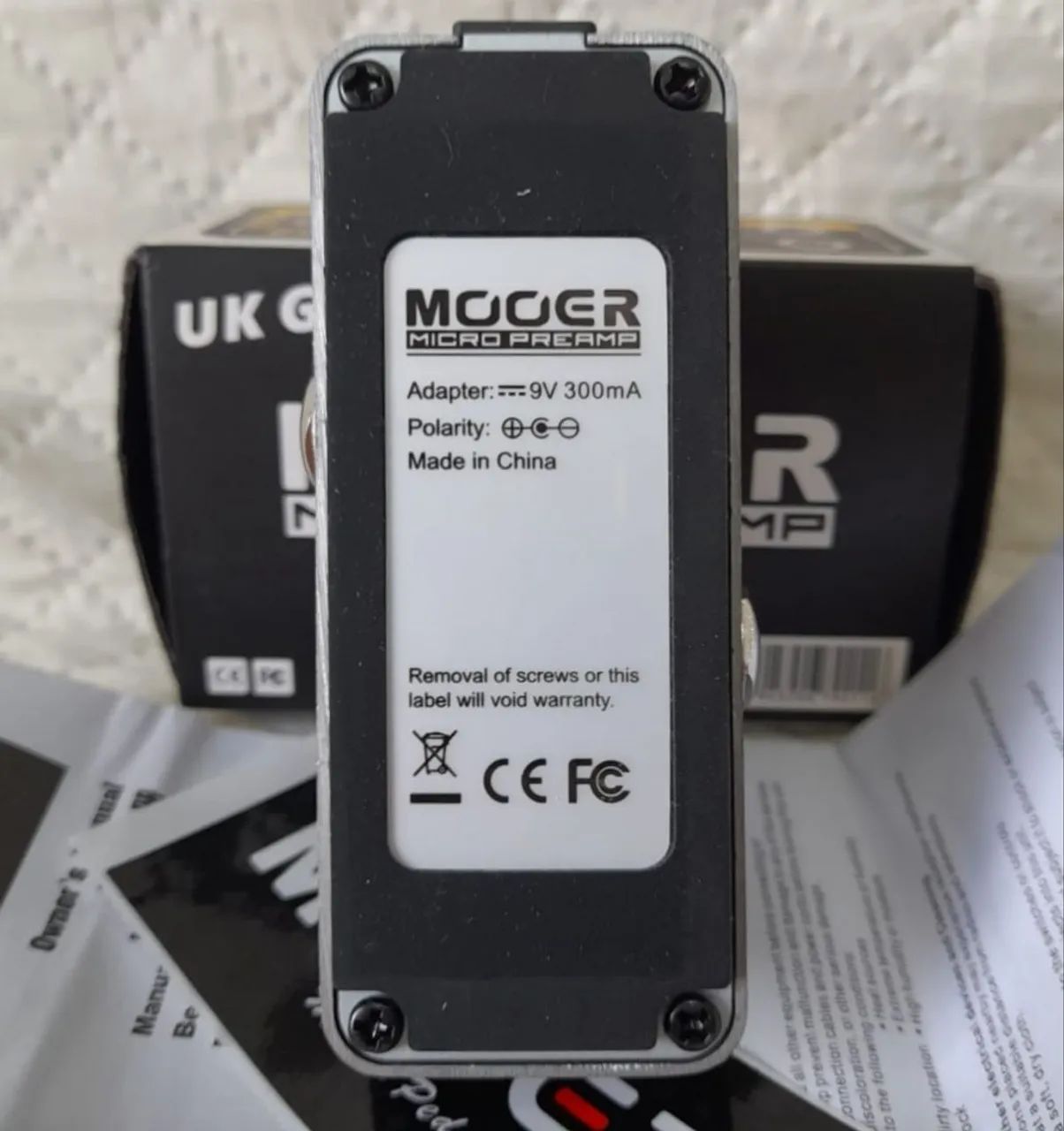 Pedal Mooer 002 UK Gold 900 micro pré-amplificador baseado no Pedal Mooer 002 UK Gold 900 micro pré-amplificador baseado no