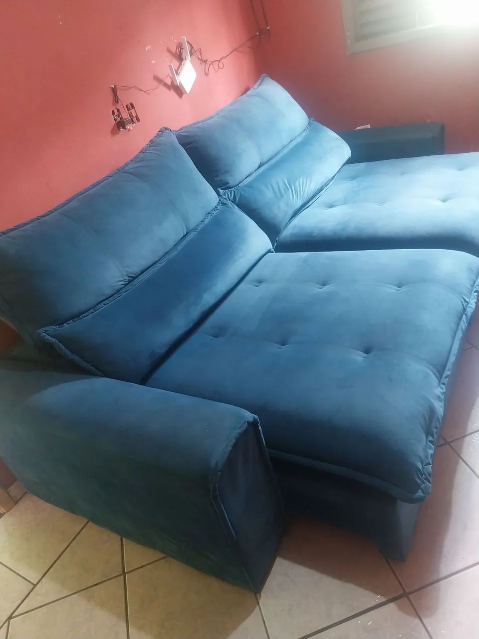 Sofa retratil azul - Foto 2