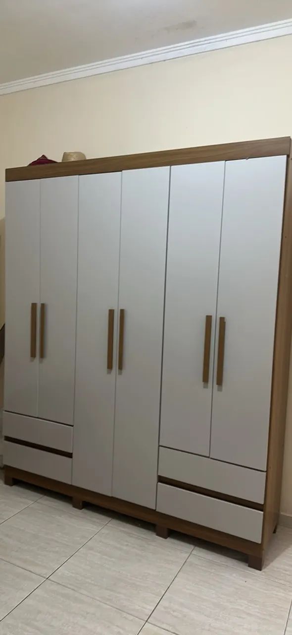 Guarda-roupa 