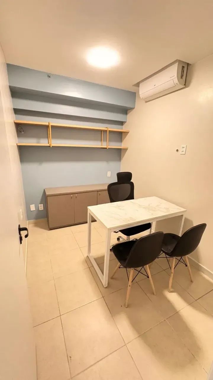 ALUGO SALA COMERCIAL NO PÁTIO JARDINS MOBILIADA ANDAR ALTO