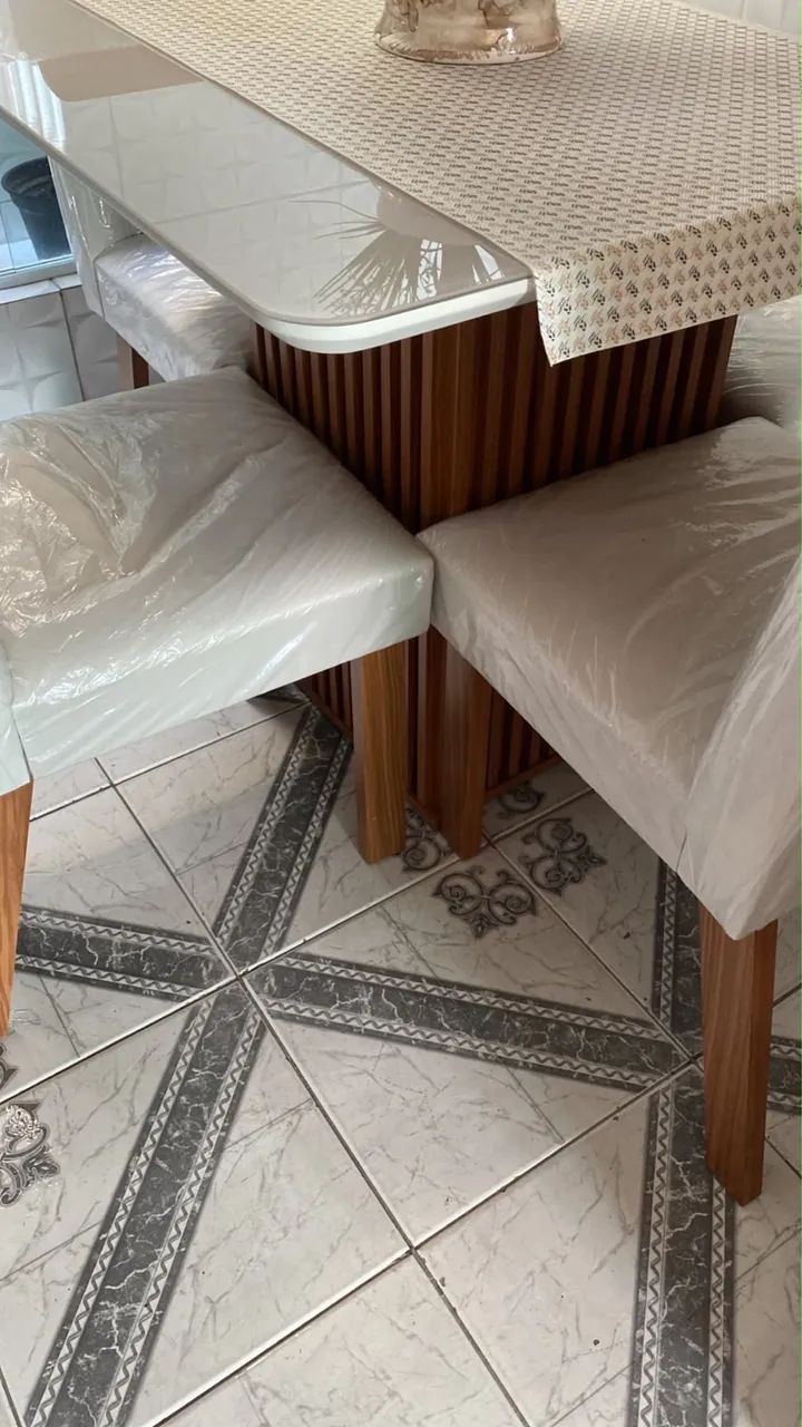 Mesa de 4 cadeiras  - Foto 2