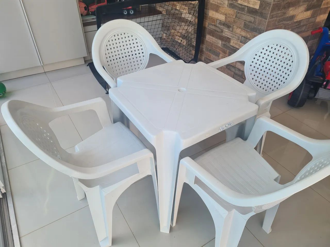 Kit - mesa e cadeiras - Foto 2