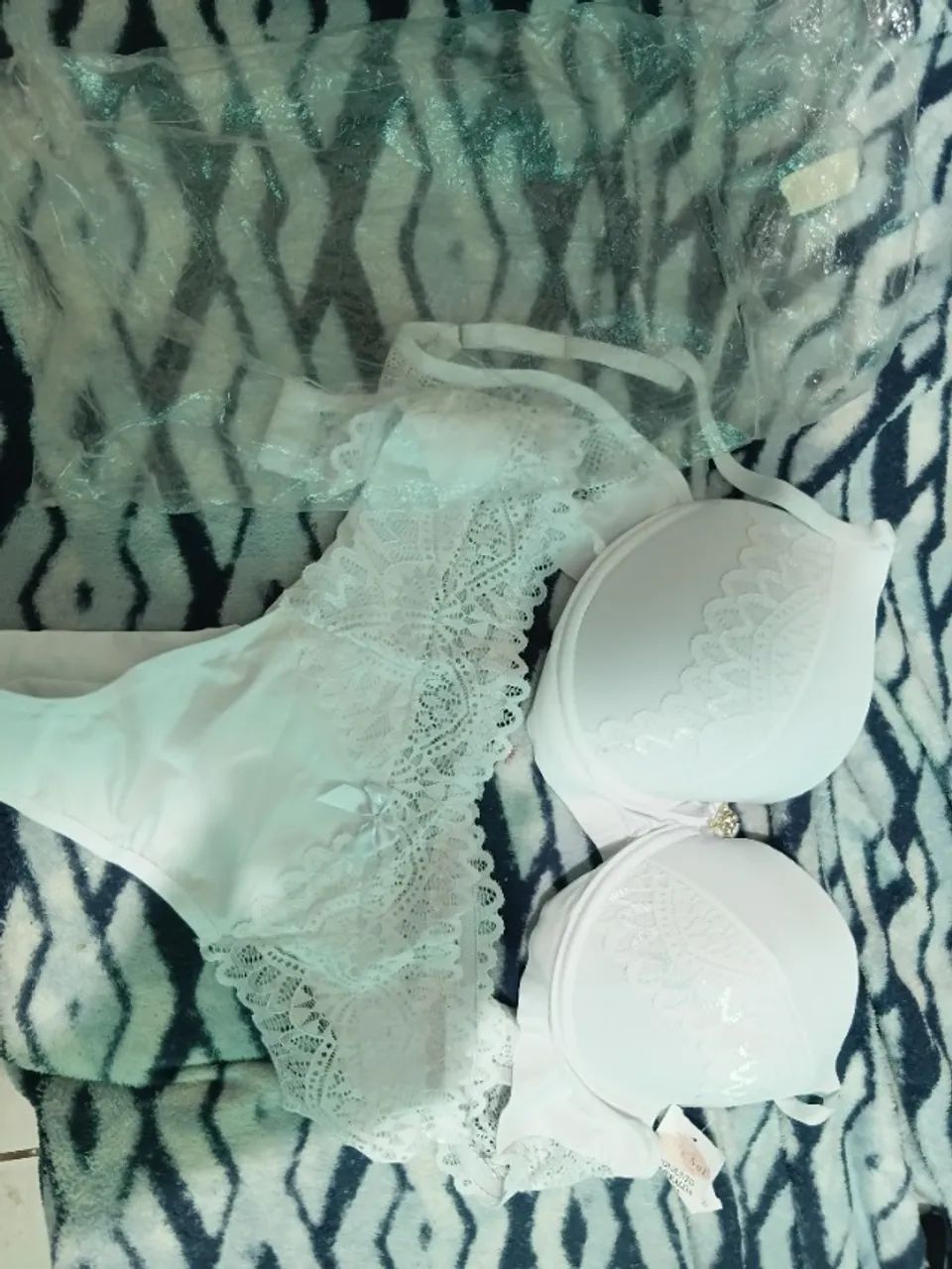 Kit Com 20 peças,  Calcinhas,  sutiã e Top - Foto 3