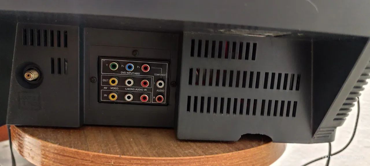 TV LG 15 polegadas tubo com 15 games internos. - Foto 4