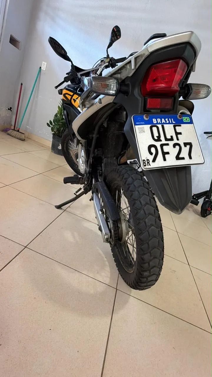 XRE 300 ADVENTURE  - Foto 2