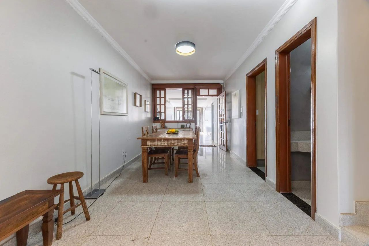 CASA REFORMADA COM 5 QUARTOS E ELEVADOR NA SHIGS 706 - Foto 5