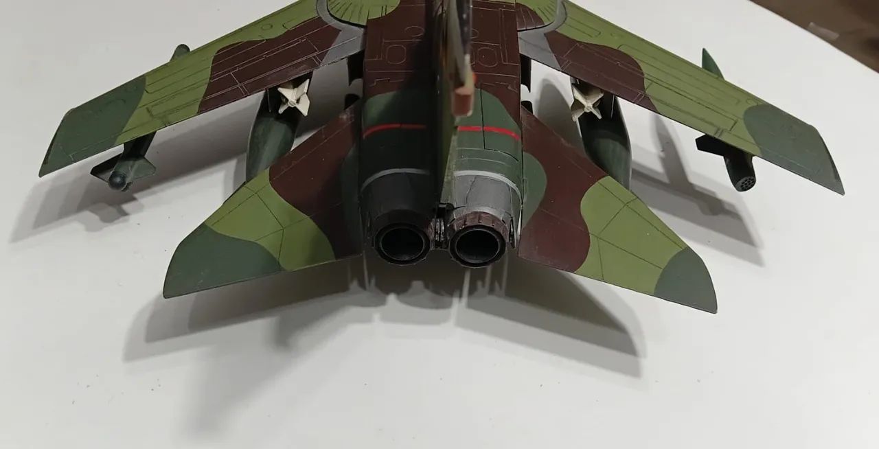 Miniatura encomenda avião 