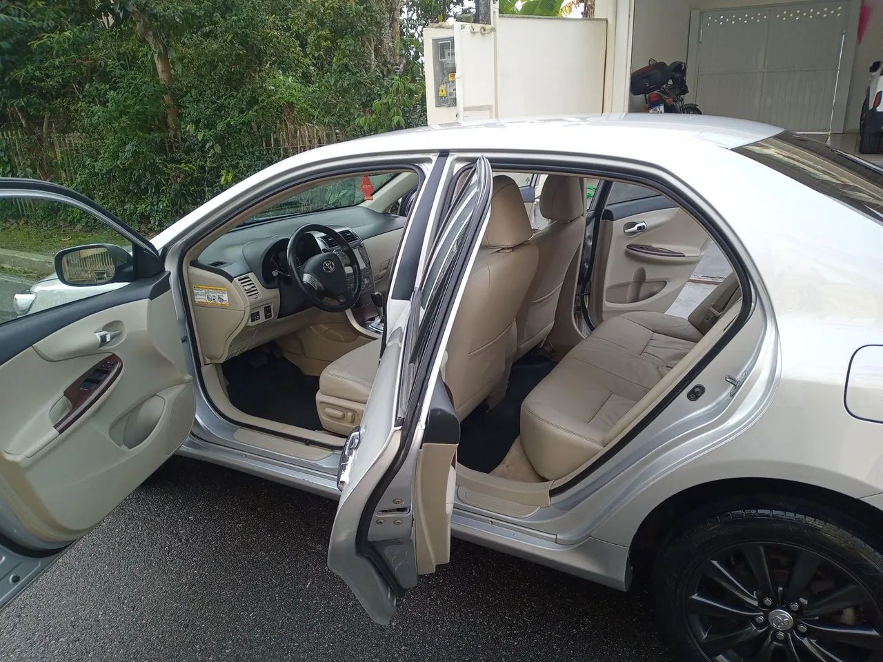 Toyota Corolla Altis 2.0 Flex 16V Aut. 2014 - Foto 5