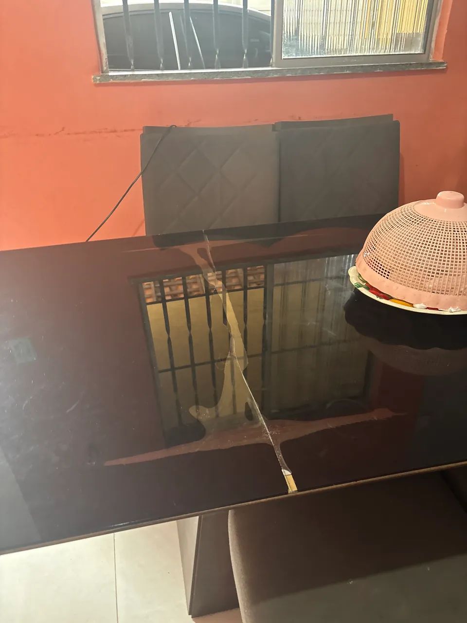 Mesa de vidro com 6 cadeiras - Foto 2