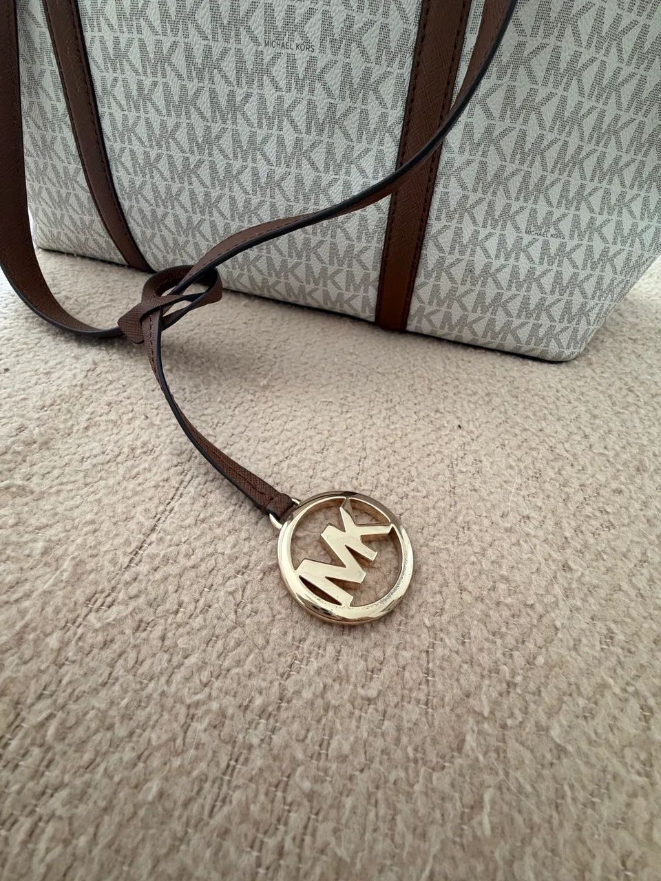 Bolsa Michael Kors - ORIGINAL - nova - com Certificado de Garantia  - Foto 2