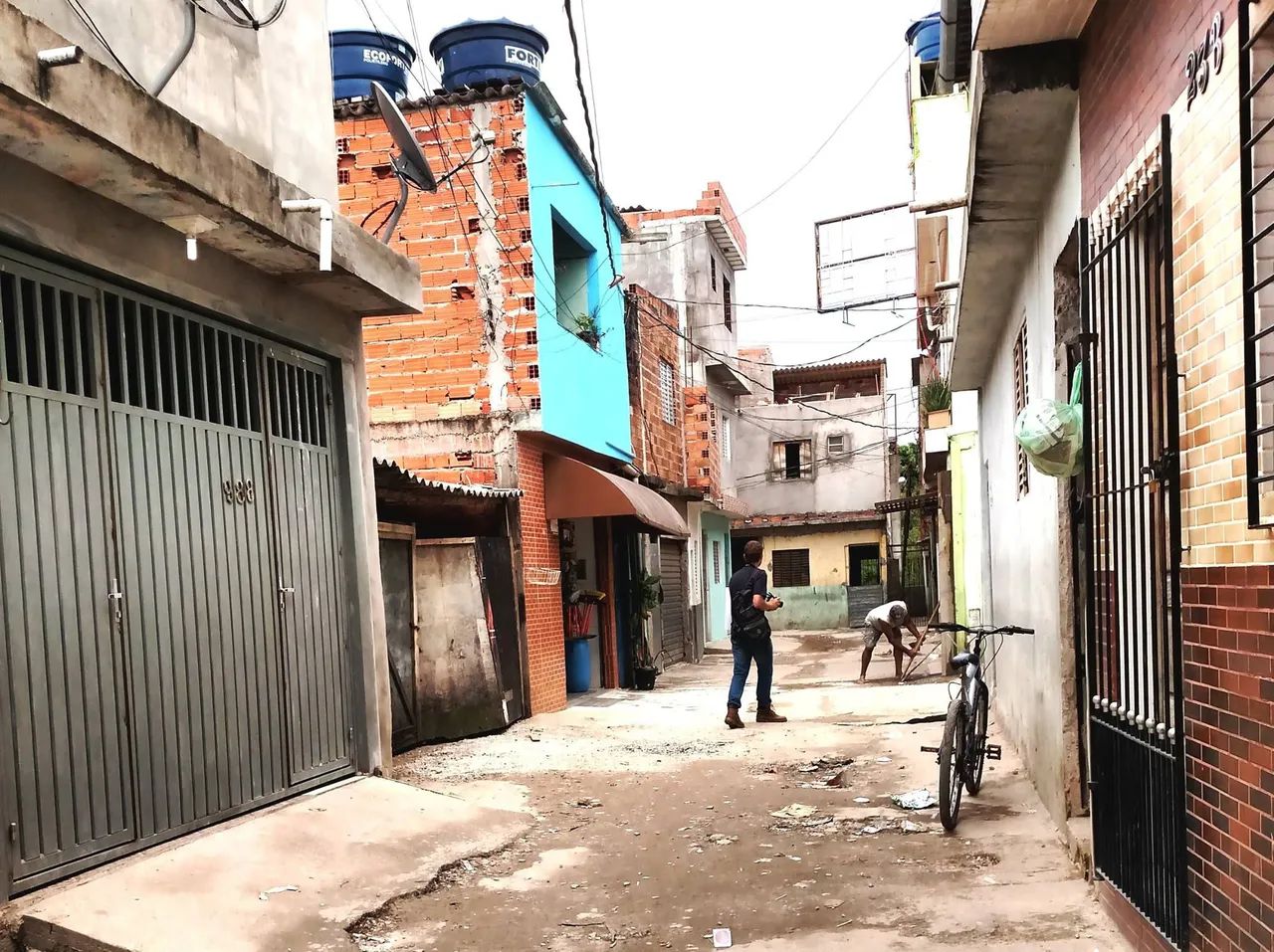 Casa de comunidade com quarto sala e cozinha - Foto 2