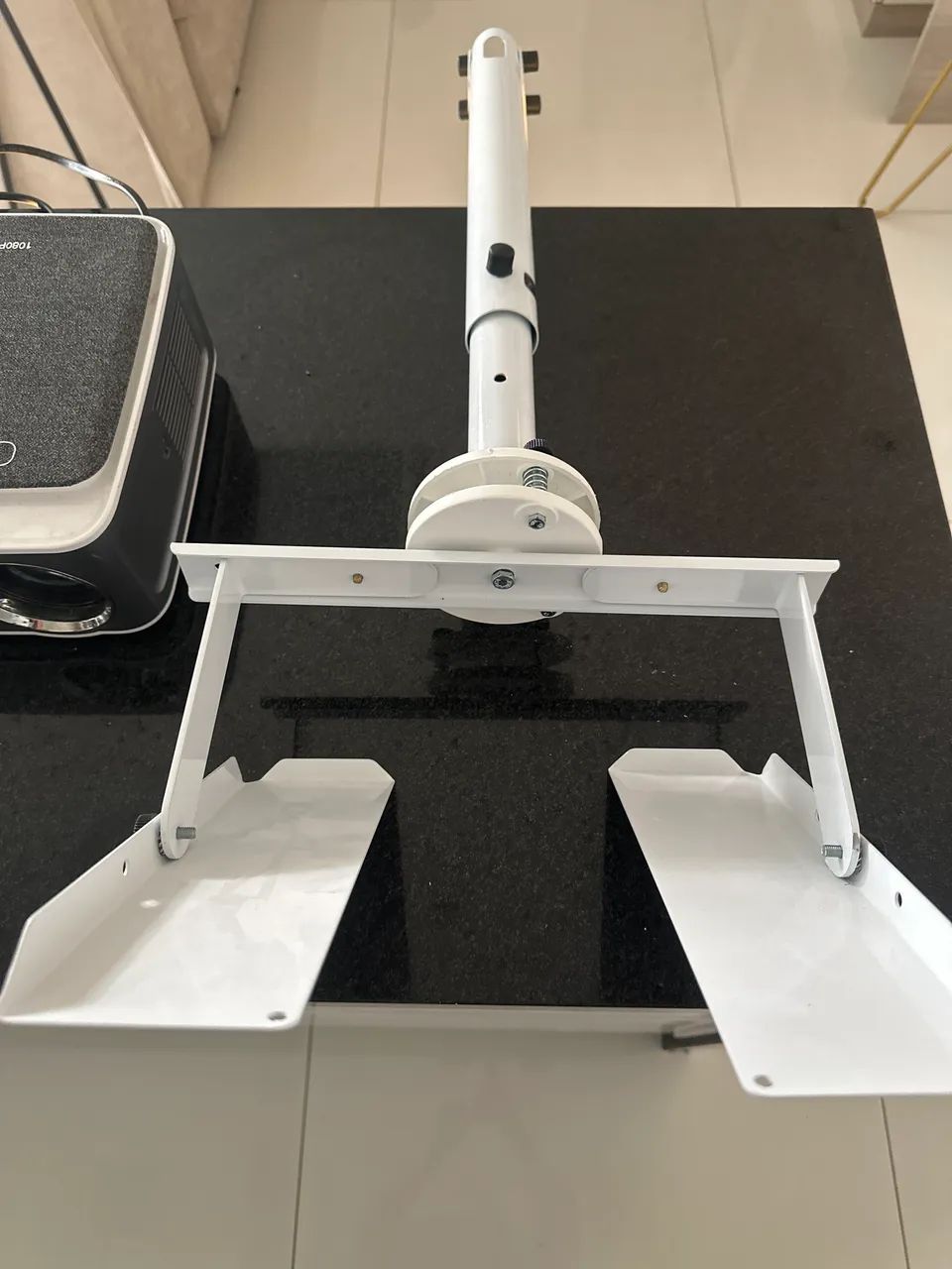 Projetor 100 polegadas  FHD 1080P mais SuPorte parede  - Foto 5