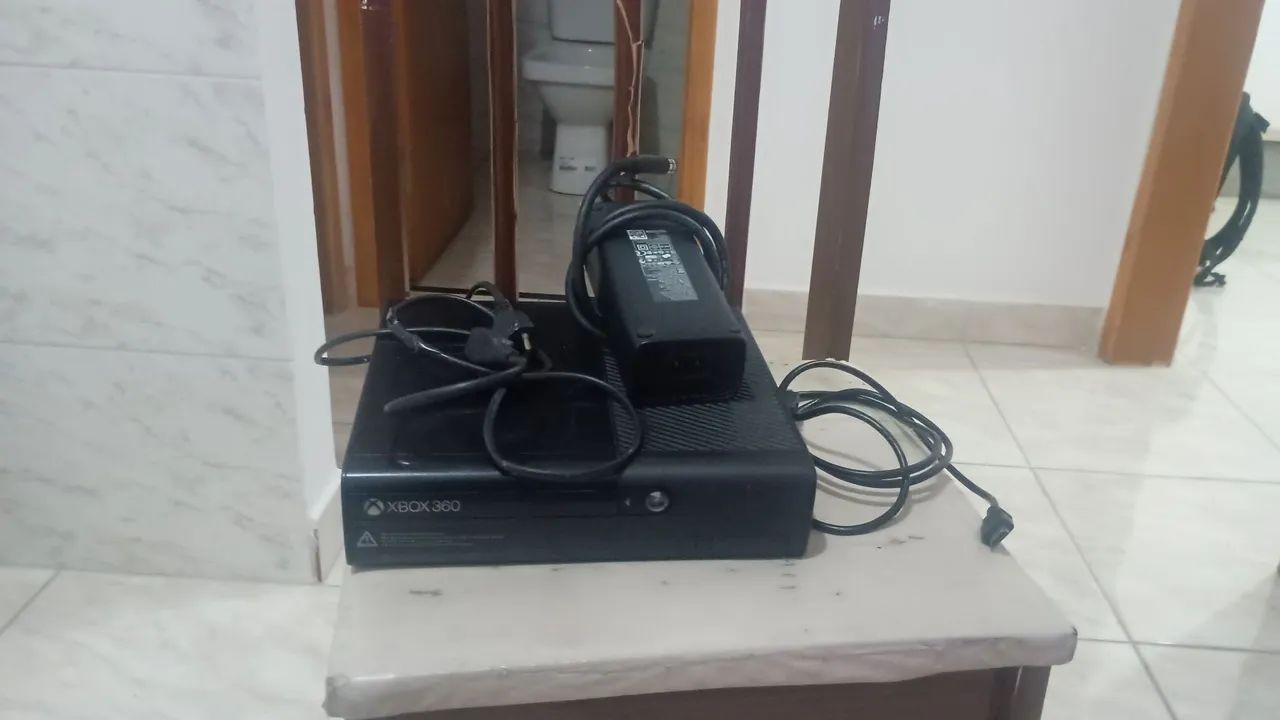 Xbox 360 desbloqueado completo com jogos e controle 