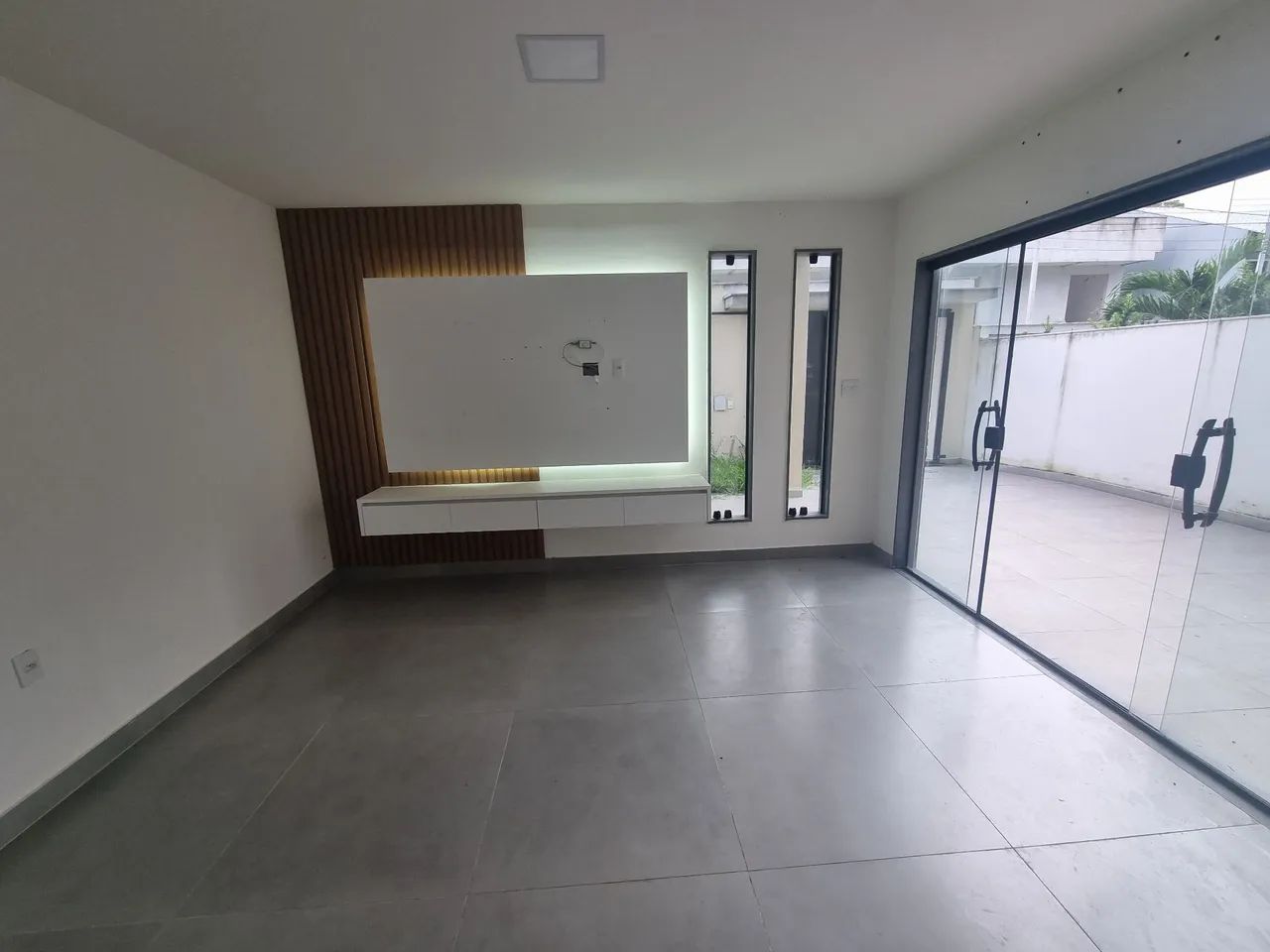 CASA C/ 4QTOS SENDO 2 SUÍTES  - Foto 4