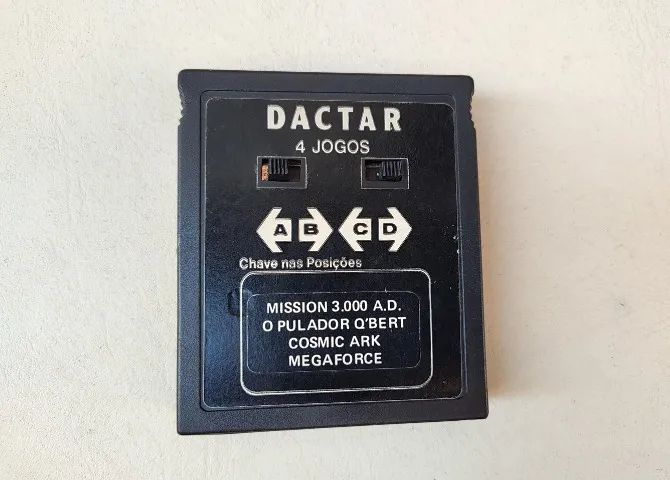 4x1 Atari - Mission 3000 A.d, Qbert, Cosmic Ark, Megaforce