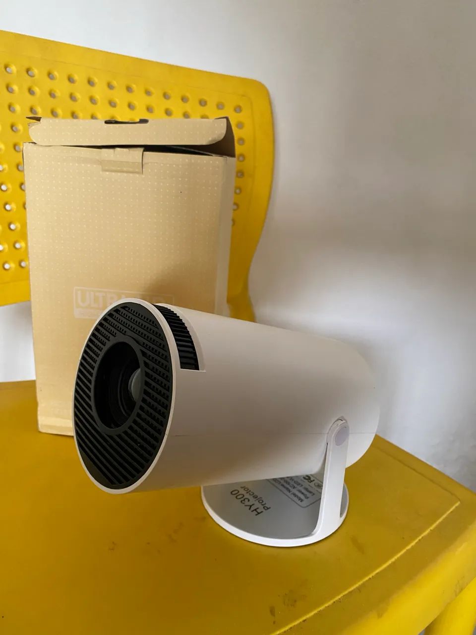 Mini projetor hy300 novo