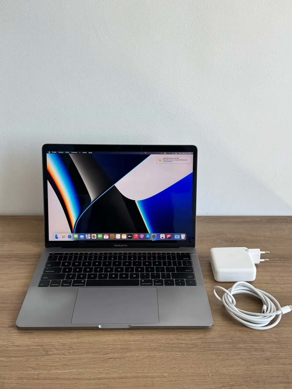 MacBook Pro 13? 2017 | Intel i5 | 8GB RAM | 256GB SSD | Caixa
