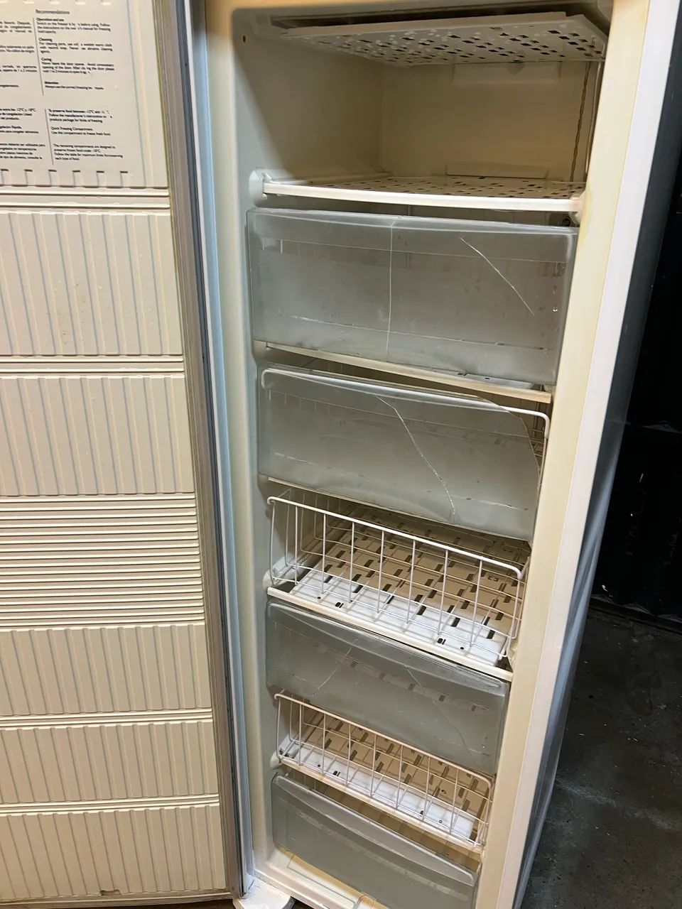 Freezer vertical Electrolux conservado  - Foto 3