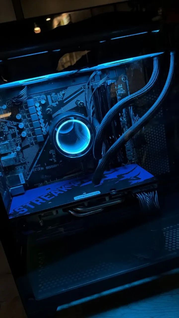 Placa de Vídeo AMD Radeon RX 5700 XT 8GB - Excelente Estado