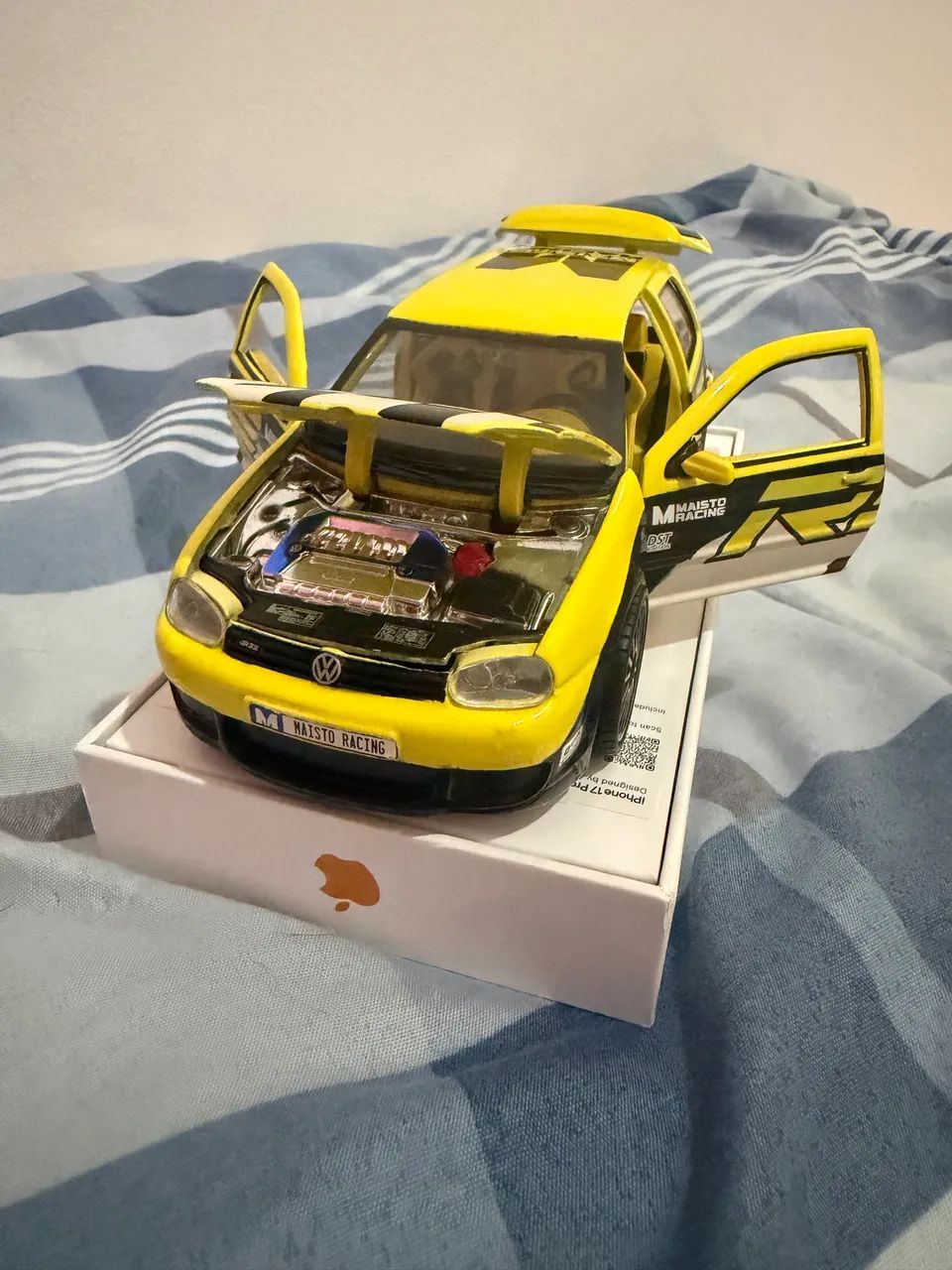 Miniatura Golf Sapão R32 escala 1/24 - Foto 3