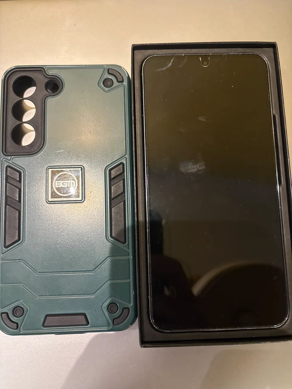 Galaxy S22 Usado com capinha e película 