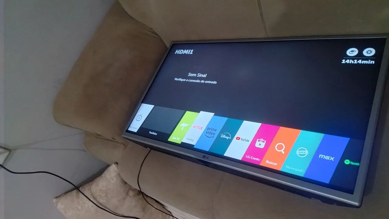 Smartv 32 polegadas Netflix YouTube wi-fi funcionando perfeitamente 