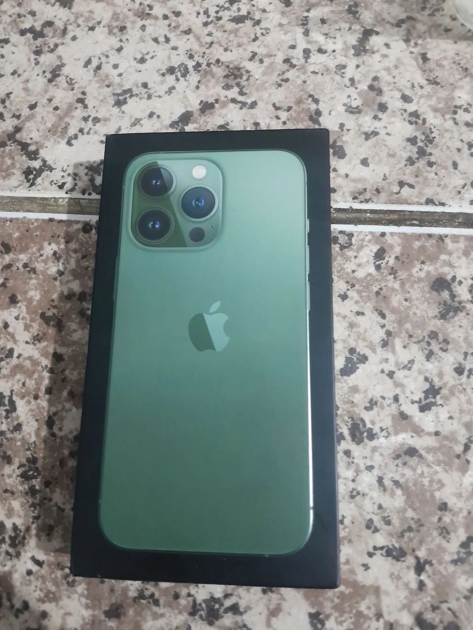 Caixa iPhone 12 pro max  - Foto 2