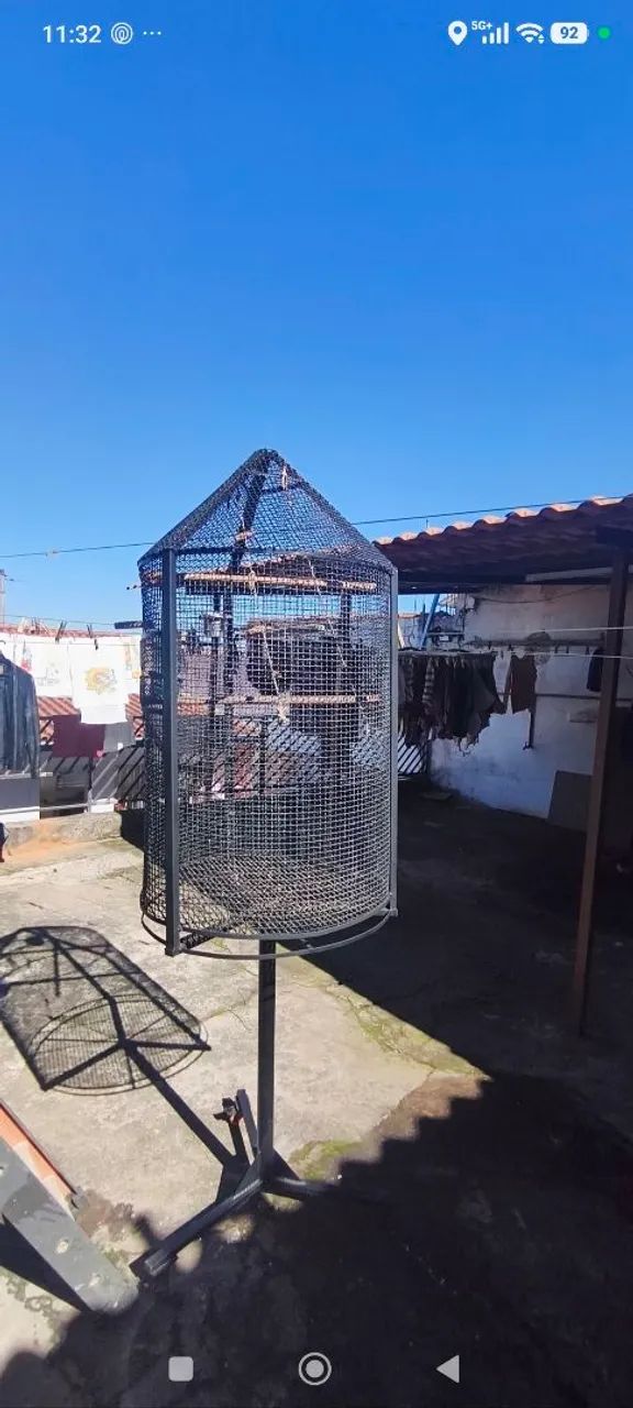 Gaiola grande para passarinho!