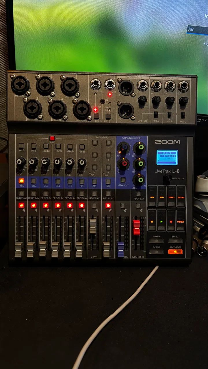 Mesa/interface Zoom l8 livetrack