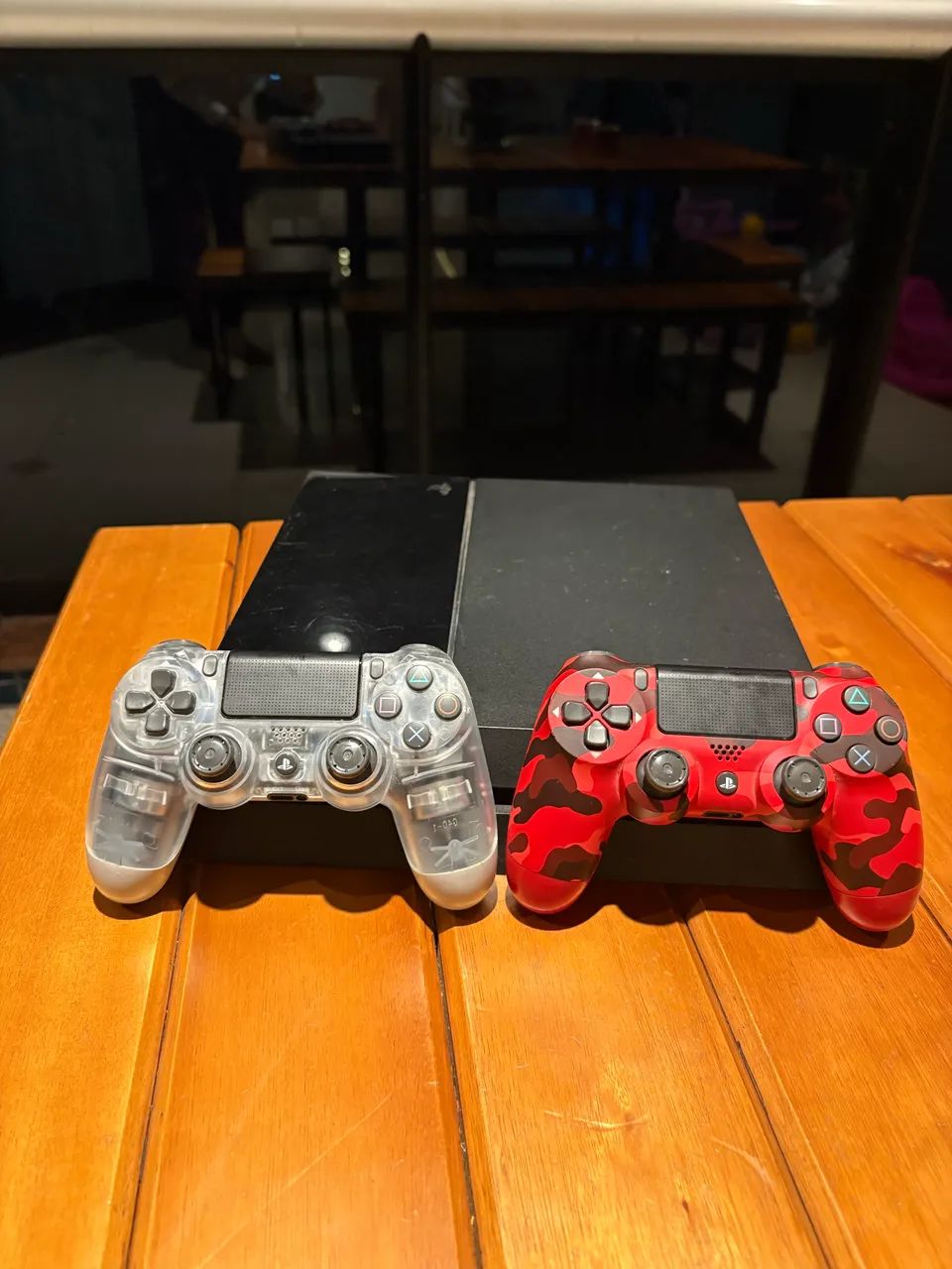 PlayStation 4 Ps4 + 2 controles