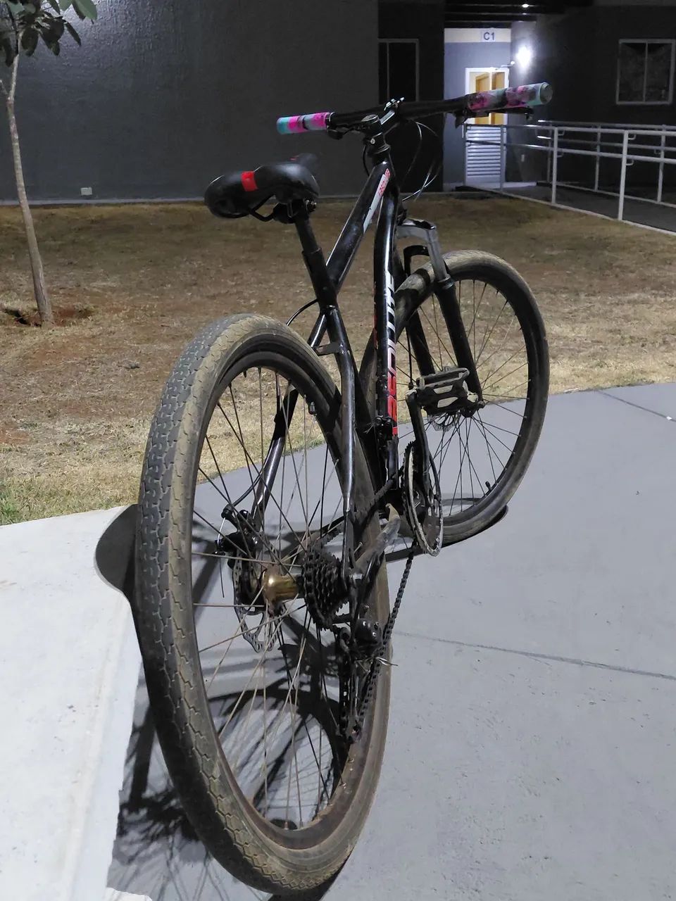 Bicicleta aro 27 - Foto 2