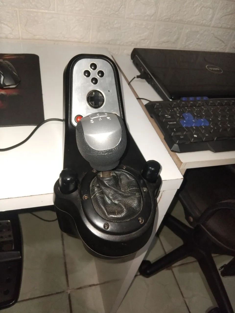Volante logitech g27 - Foto 4