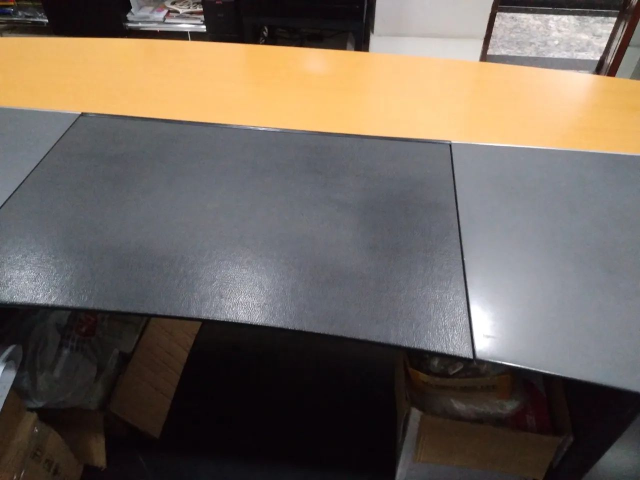Mesa de Escritório Elegante - Foto 3